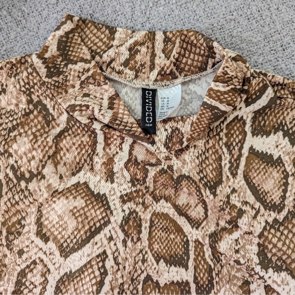 H&M Top - Picture 2 of 5